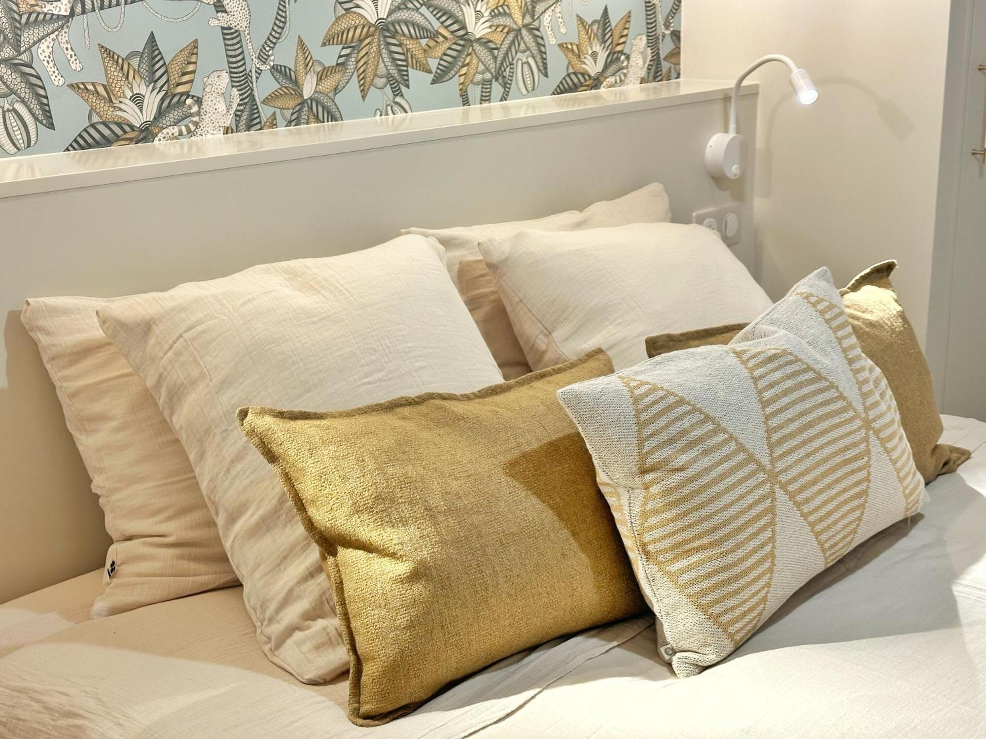 La Maison Cavet 5 Appartements De Standing Au Coeur Du Village 사나리쉬르메르 외부 사진